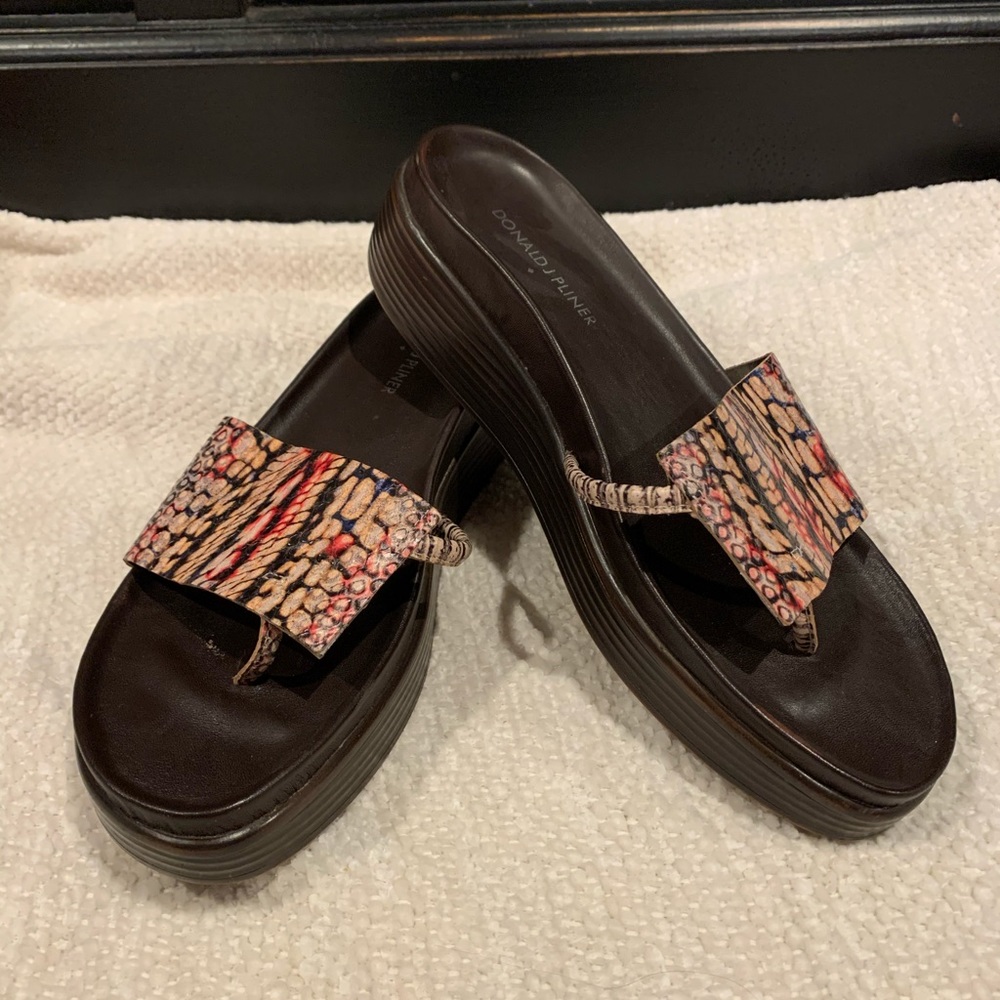 Donald J Pliner Fifi Sandal